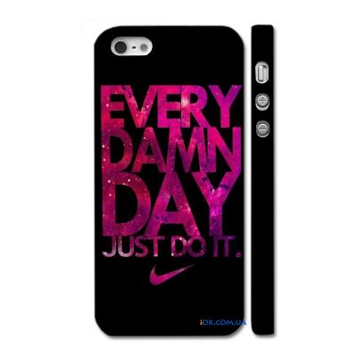 Яркий чехол Nike для iPhone 5